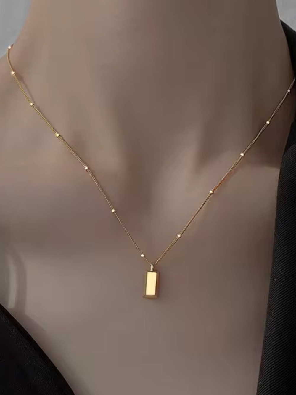 Gold Bar Pendant Necklace - Elegant Women’s Jewelry
